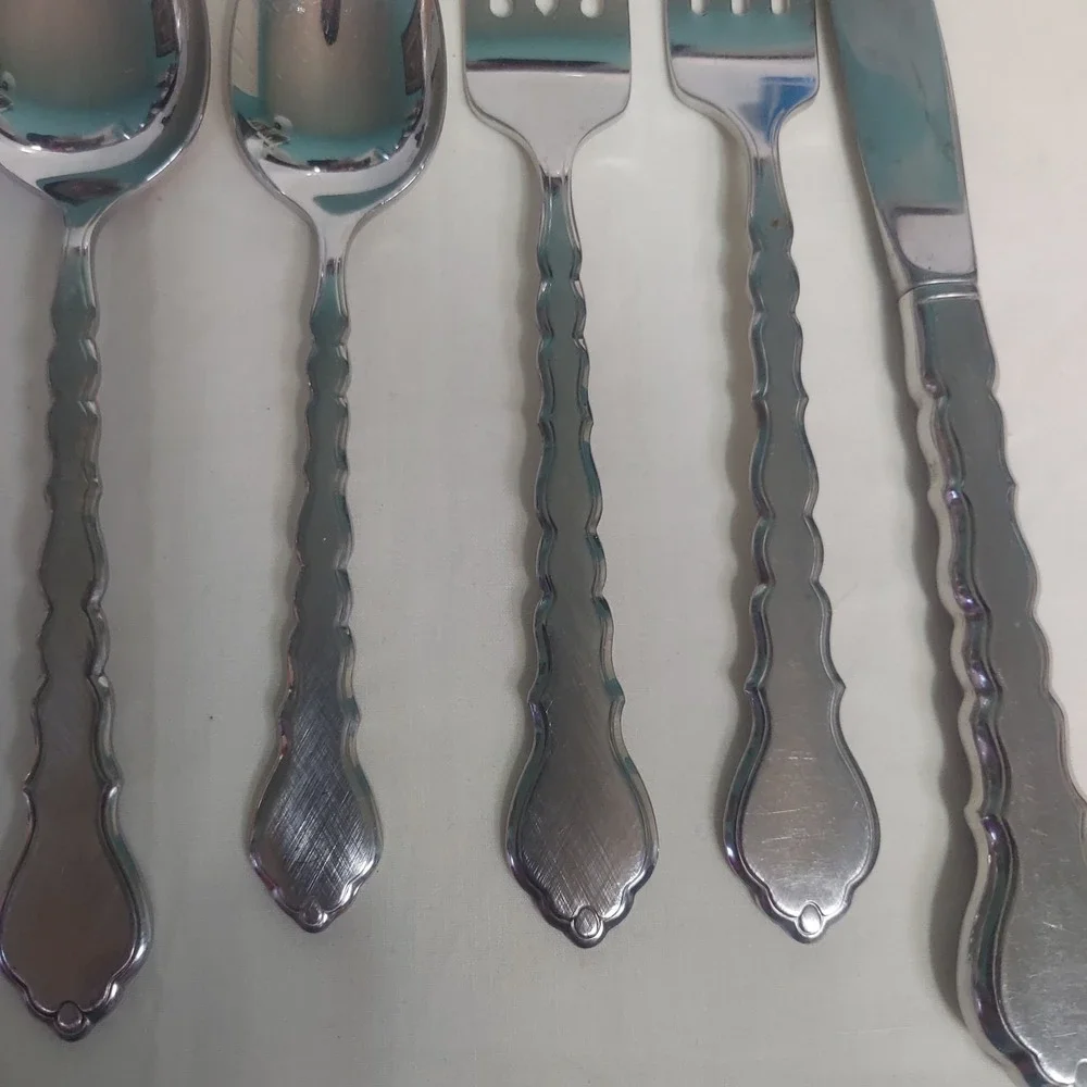 Oneida Community Cello Flatware 5pc Salad ,Dinner Fork, Coffee, Soup Spoon,knife - Picture 2 of 4